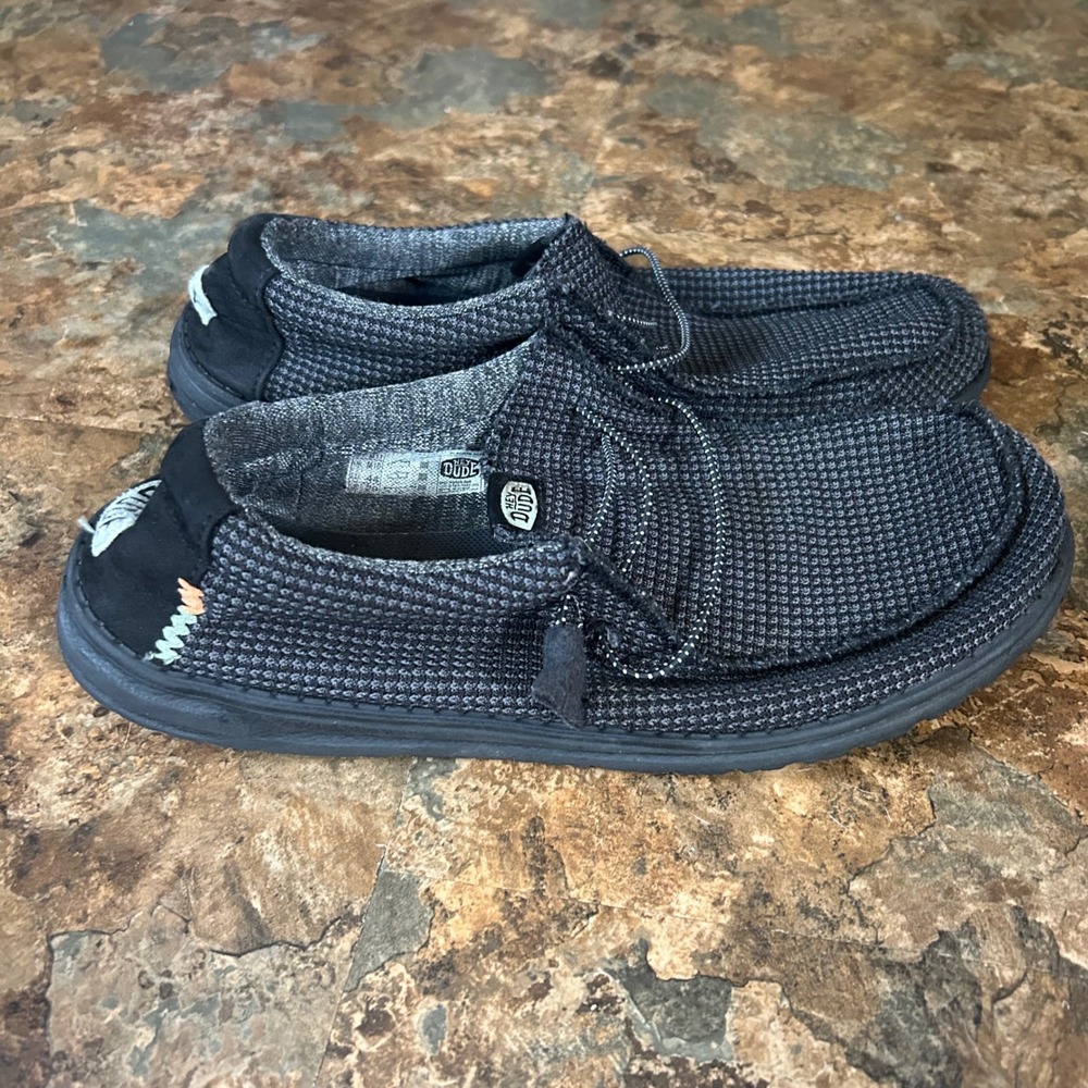 Hey Dude Shoes Mens Size 11 Black Slip On Lightweight Shoe Loafer
